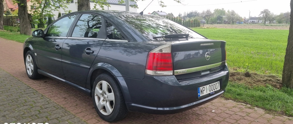 Opel Vectra cena 12900 przebieg: 250000, rok produkcji 2007 z Sianów małe 704